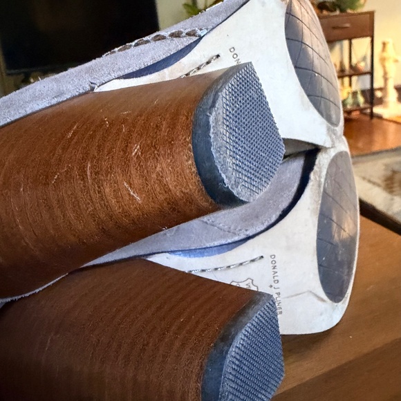 Donald J Pliner beaded Ankle Boots 7.5 - Picture 9 of 11